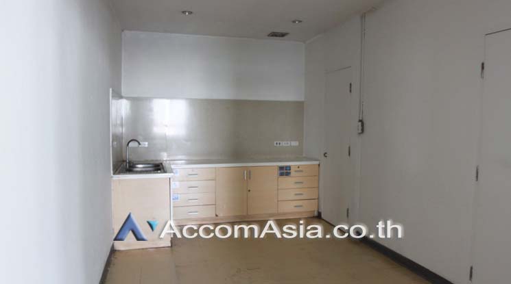  2  Office Space For Rent in Phaholyothin ,Bangkok MRT Phahon Yothin at Elephant Building AA18760